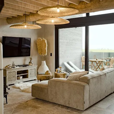 La Hindi Bed & Breakfast *